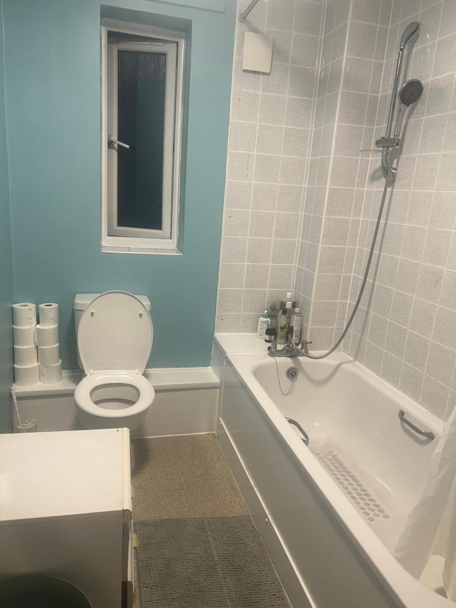Double Alpha Appartement Londen Buitenkant foto