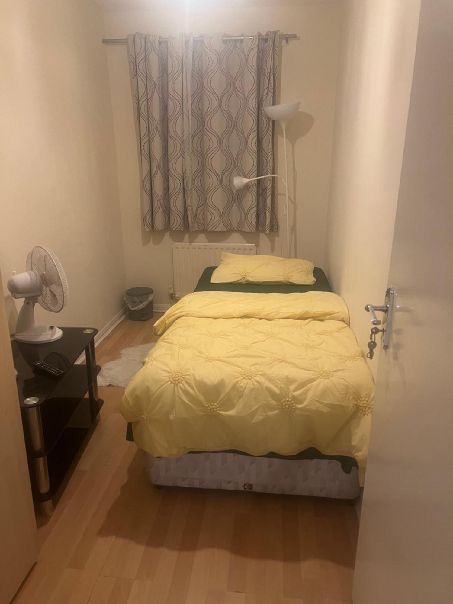 Double Alpha Appartement Londen Buitenkant foto